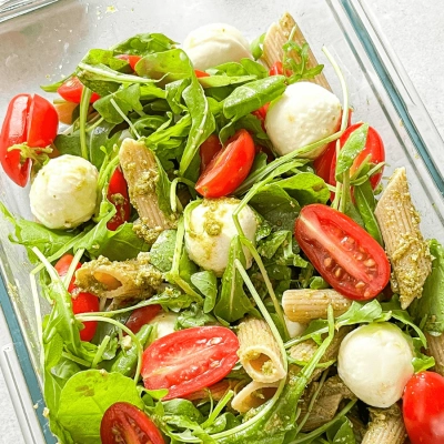 Zdrowy Lunchbox dla Diabetyka: Makaron z Pesto i Mozzarellą