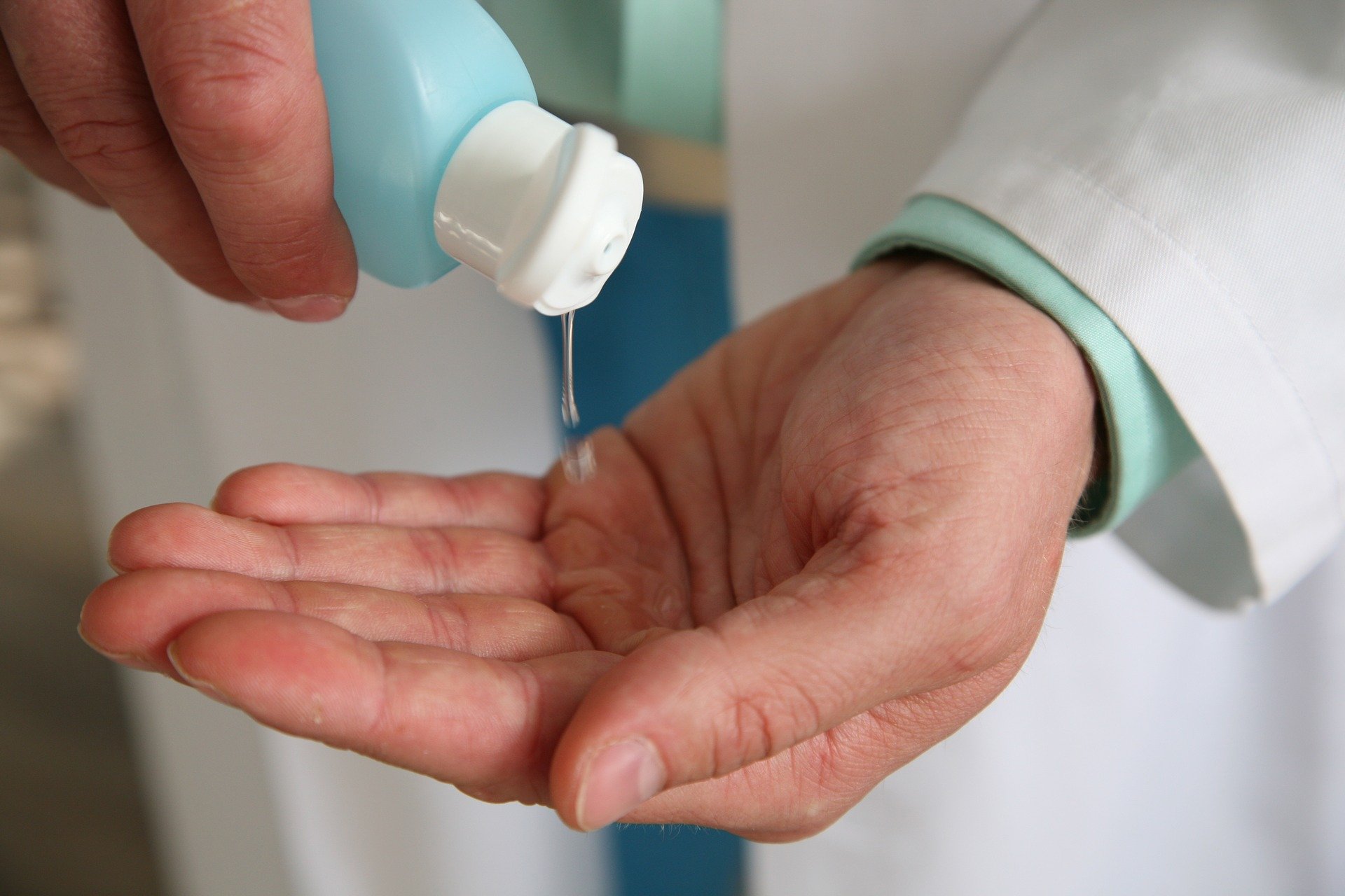 Prawidłowa dezynfekcja rąk w walce z zakażeniami